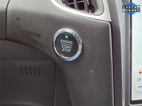 Used 2024 Ford Edge SEL image 16