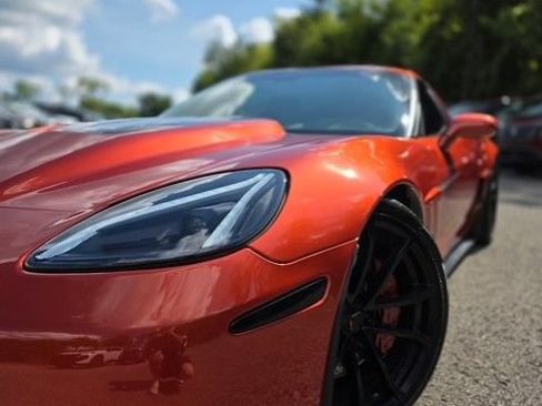 Used 2006 Chevrolet Corvette Coupe w/ Preferred Equipment Group RWD image 14