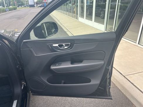 Certified 2025 Volvo XC60 B5 Plus AWD/4WD image 14