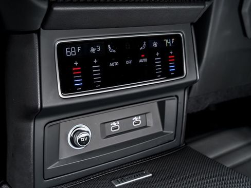 Used 2023 Lamborghini Urus S image 32