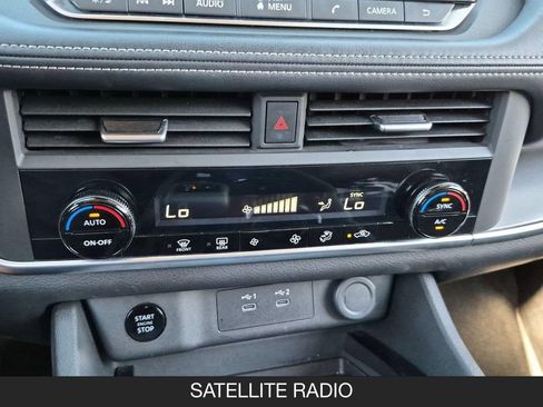 Certified 2025 Nissan Rogue SV FWD image 22