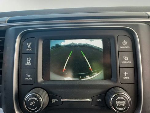 Used 2019 RAM 1500 Classic SLT AWD/4WD image 13