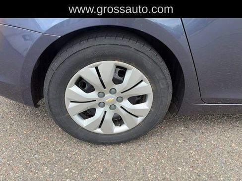 Used 2013 Chevrolet Cruze LS FWD image 10