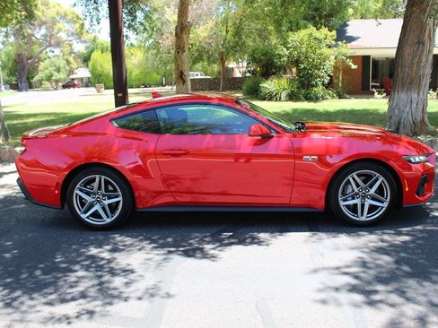 Used 2024 Ford Mustang GT RWD image 3