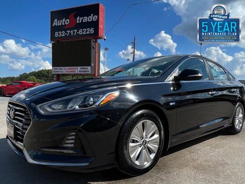 Used 2018 Hyundai Sonata SE image 1