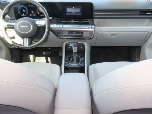 Used 2025 Hyundai Kona SEL FWD image 10