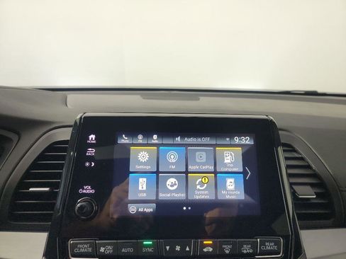 Certified 2024 Honda Odyssey Sport image 33