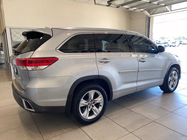 Used 2018 Toyota Highlander Limited w/ Protection Package #3 AWD/4WD image 5