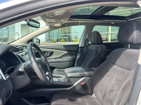 Used 2018 Nissan Murano SV w/ Premium Package AWD/4WD image 10