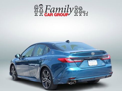 Used 2025 Toyota Camry XSE FWD image 3