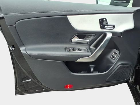 Used 2025 Mercedes-Benz CLA 250 image 18