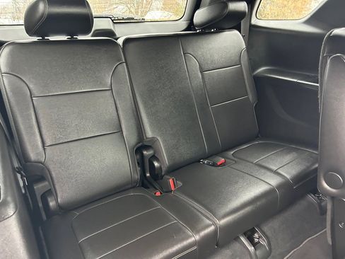 Used 2023 Chevrolet Traverse LT image 31