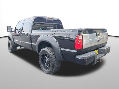 Used 2016 Ford F350 Platinum w/ Platinum Package image 3