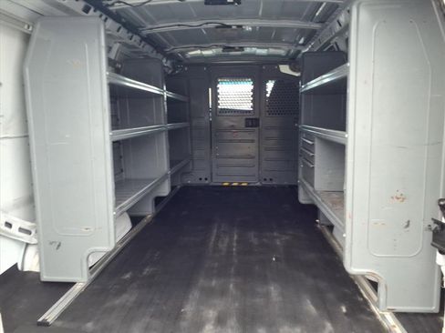 Used 2015 GMC Savana 2500 image 14