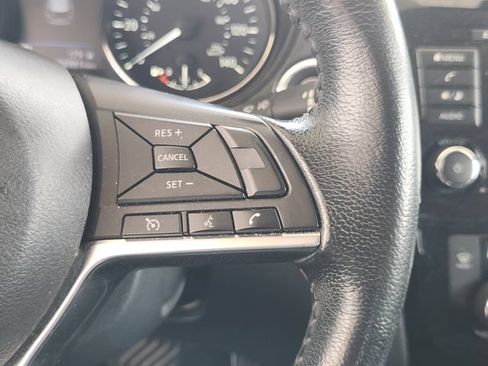 Used 2019 Nissan Rogue SV FWD image 29