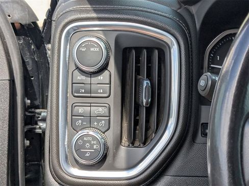 Used 2022 GMC Sierra 2500 Denali w/ Denali Ultimate Package image 16