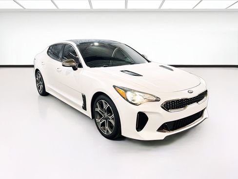 Used 2020 Kia Stinger GT-Line w/ Sun & Sound Package RWD image 3