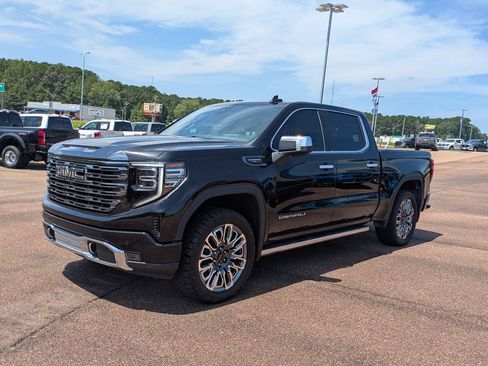 Used 2024 GMC Sierra 1500 Denali Ultimate AWD/4WD image 1