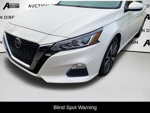 Used 2022 Nissan Altima 2.5 SV FWD image 2