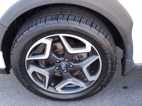 Used 2019 Subaru Crosstrek 2.0i Limited w/ Moonroof Package w/Navigation AWD/4WD image 9