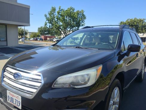 Used 2016 Subaru Outback 2.5i Premium AWD/4WD image 3