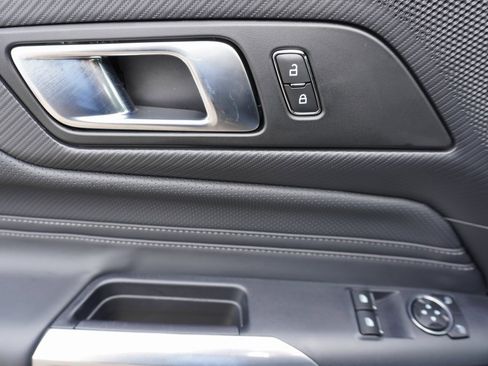 Certified 2025 Ford Mustang Premium image 9