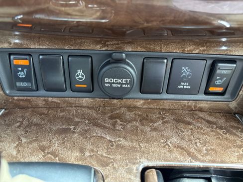 Used 2016 INFINITI QX80 2WD image 23
