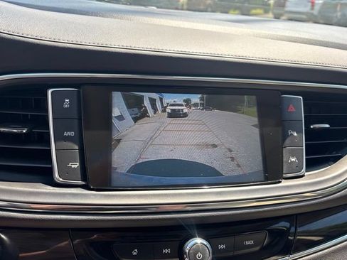 Used 2018 Buick Enclave Premium w/ Experience Buick Package AWD/4WD image 27