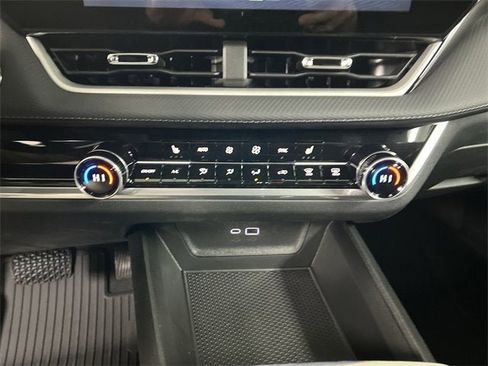 New 2026 Chevrolet Equinox LT w/ Convenience Package II image 18