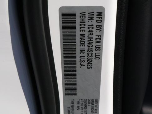 Used 2025 Jeep Grand Cherokee Altitude image 22