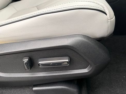 Used 2025 Honda Pilot Elite image 31