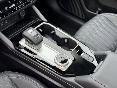 New 2025 Mitsubishi Outlander SEL image 15