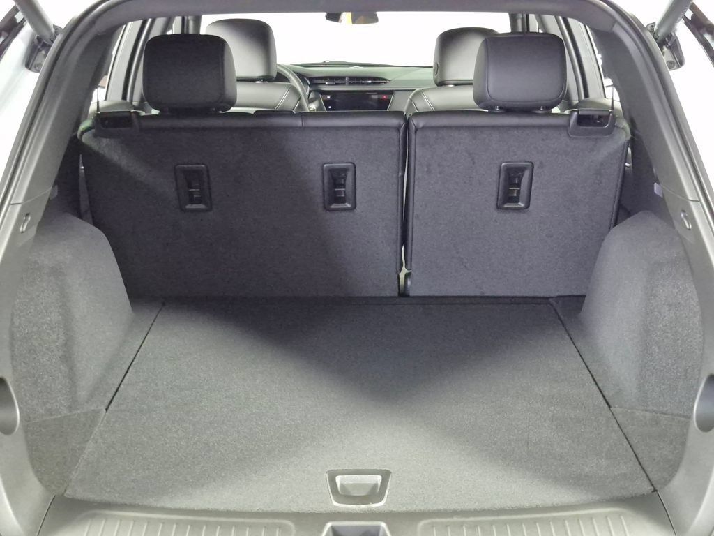 New 2026 Cadillac XT5 Luxury w/ LPO, Floor Liner Package AWD/4WD image 26