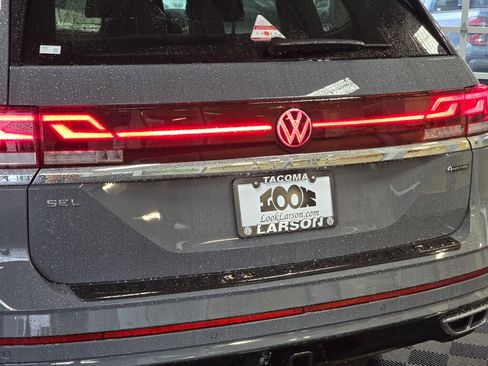 New 2026 Volkswagen Atlas SEL Premium R-Line image 13