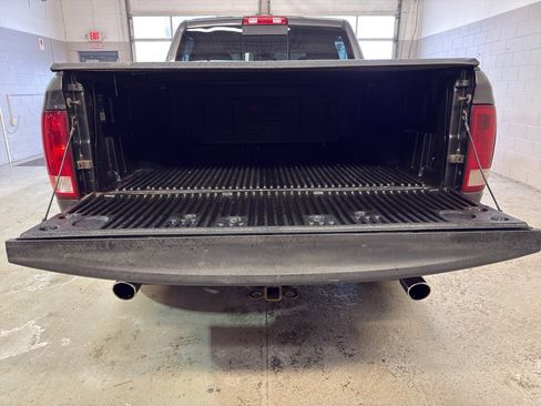 Used 2016 RAM 1500 Big Horn image 31