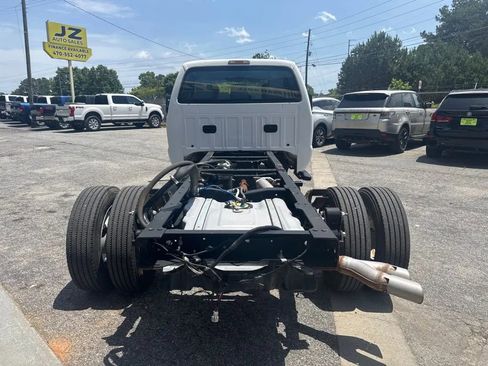 Used 2016 Ford F550 2WD Crew Cab Super Duty image 5