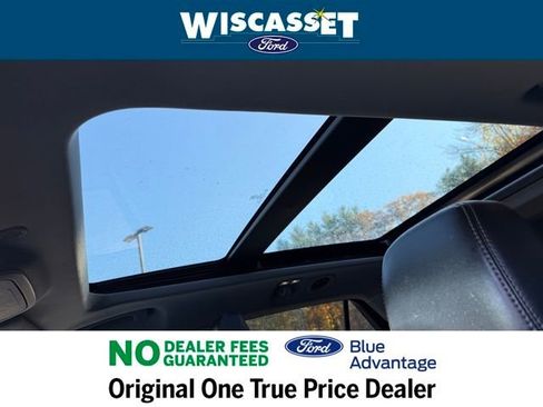 Certified 2022 Ford Explorer XLT w/ Equipment Group 202A image 10