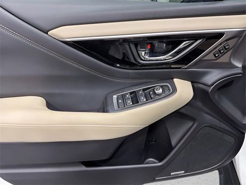 Used 2023 Subaru Outback Limited image 9