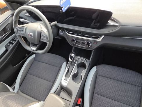 Used 2024 Buick Envista Sport Touring FWD image 18