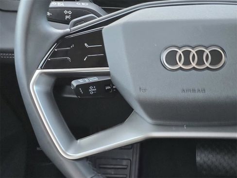 Used 2025 Audi Q6 e-tron Premium Plus w/ Premium Plus image 15