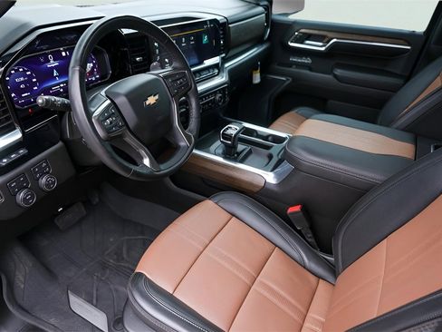 Used 2023 Chevrolet Silverado 1500 High Country w/ High Country Premium Package image 13