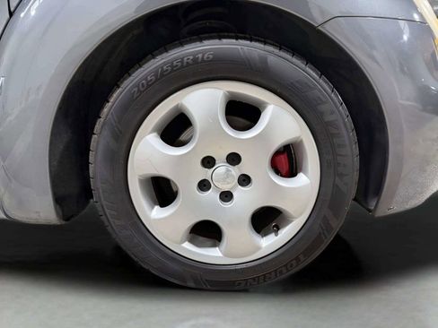 Used 2003 Volkswagen Beetle GLS FWD image 32