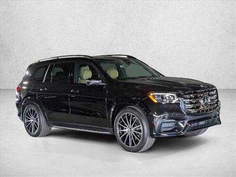 New 2026 Mercedes-Benz GLS 580 4MATIC image 3