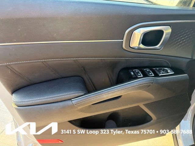 Certified 2023 Kia Sorento SX AWD/4WD image 15
