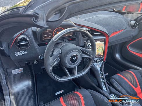Used 2022 McLaren 765LT image 31