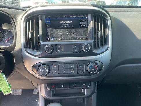 Used 2022 Chevrolet Colorado LT w/ LT Convenience Package AWD/4WD image 20