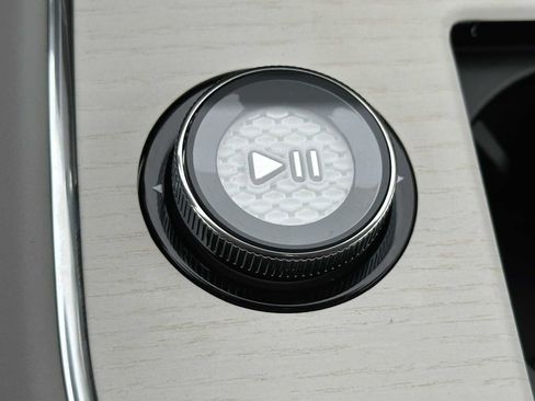 New 2025 Volvo EX90 Ultra w/ Protection Package Premier image 34