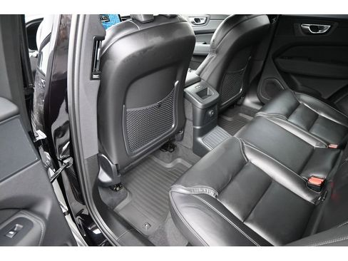 New 2026 Volvo XC60 T8 Ultra w/ Climate Package AWD/4WD image 13
