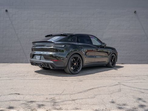 Certified 2024 Porsche Cayenne Turbo GT AWD/4WD image 7