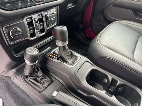 Used 2024 Jeep Wrangler Sahara w/ Technology Group image 28